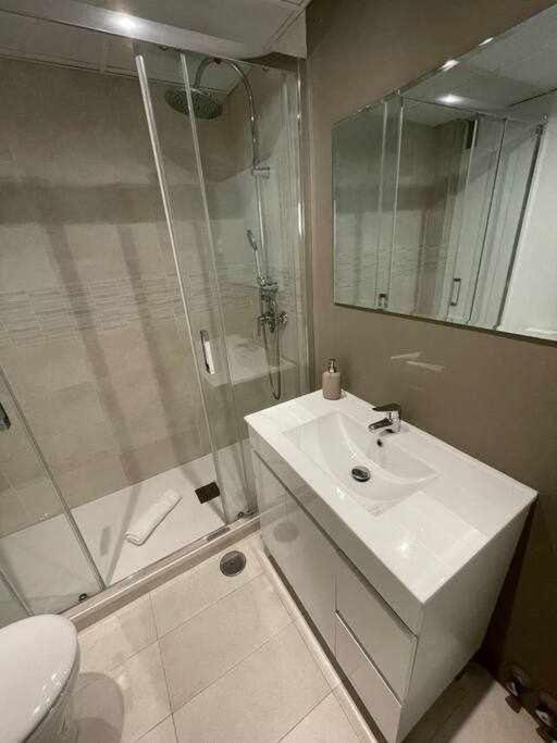 Apartamento IV Alcalaretiro Ideal Parejas Madrid Eksteriør billede