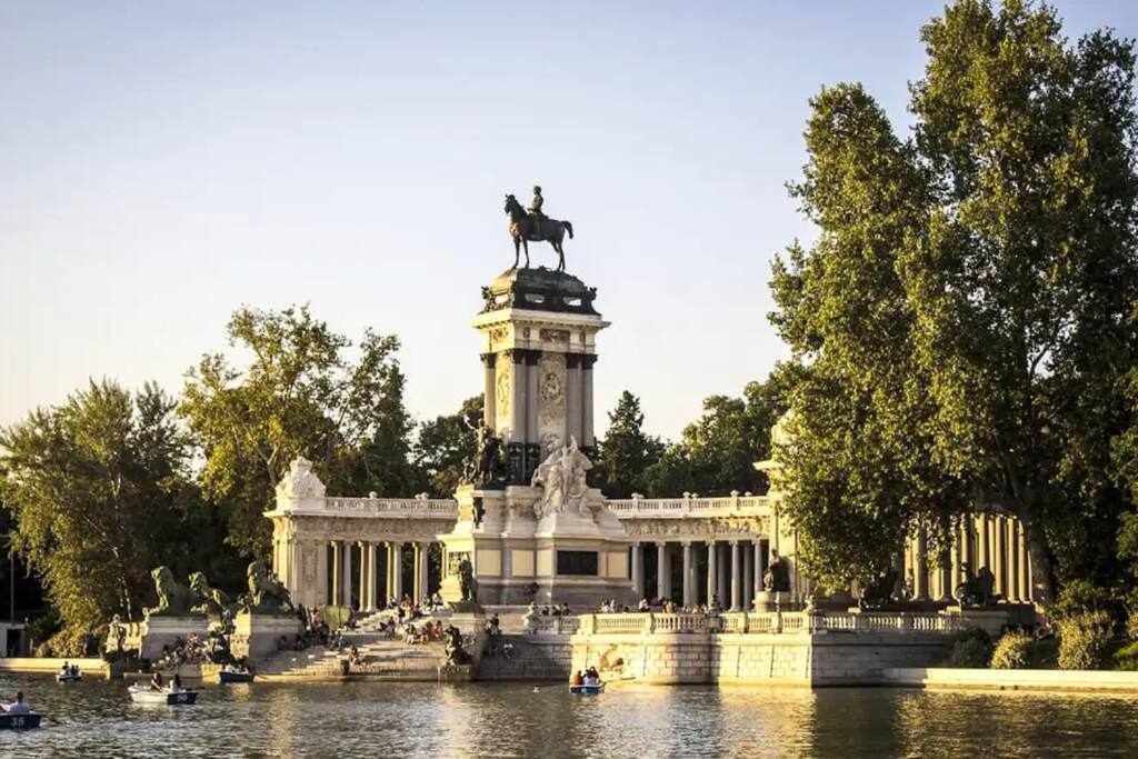 Apartamento IV Alcalaretiro Ideal Parejas Madrid Eksteriør billede