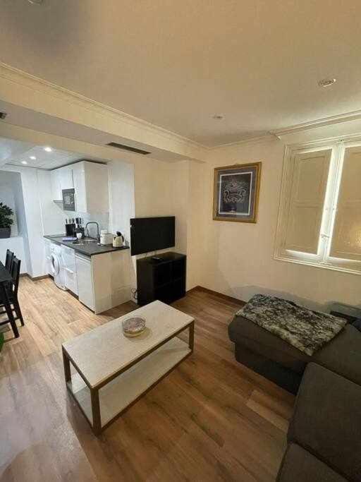 Apartamento IV Alcalaretiro Ideal Parejas Madrid Eksteriør billede